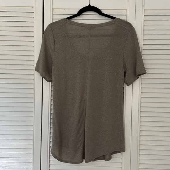 Babaton Tee - Picture 2 of 4